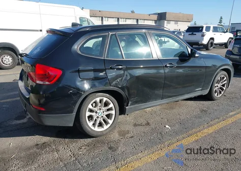 2015 BMW X1 xDrive28I z USA, uszkodzony, nr VIN WBAVL1C58FVY40188